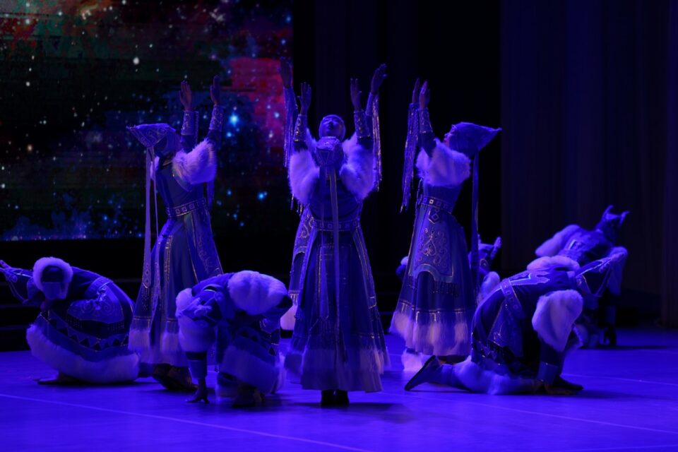 В Якутске ко Дню родного языка и письменности наградили выдающихся деятелей