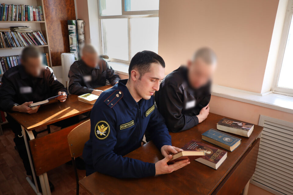 Около 200 книг передала Национальная библиотека в исправительную колонию