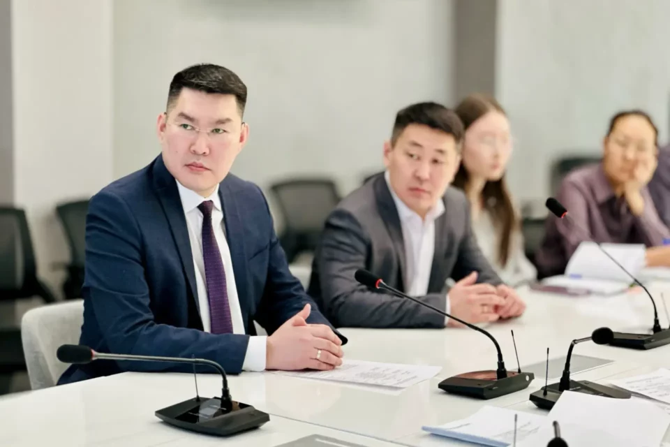 Перезагрузку региональных госпрограмм обсудили в министерстве экономики Якутии