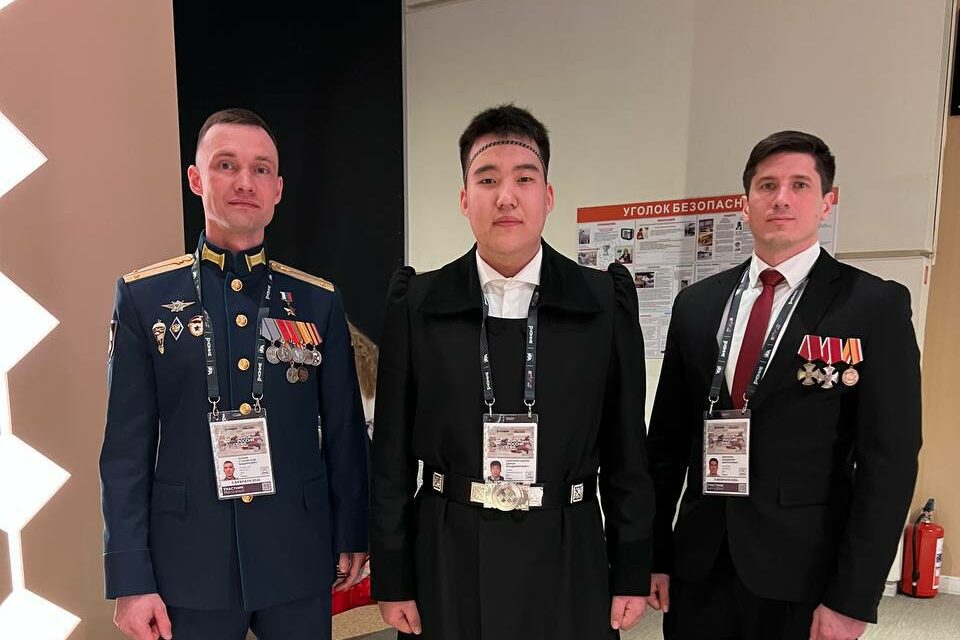 Якутский школьник принял участие в церемонии старта Года единства народов России