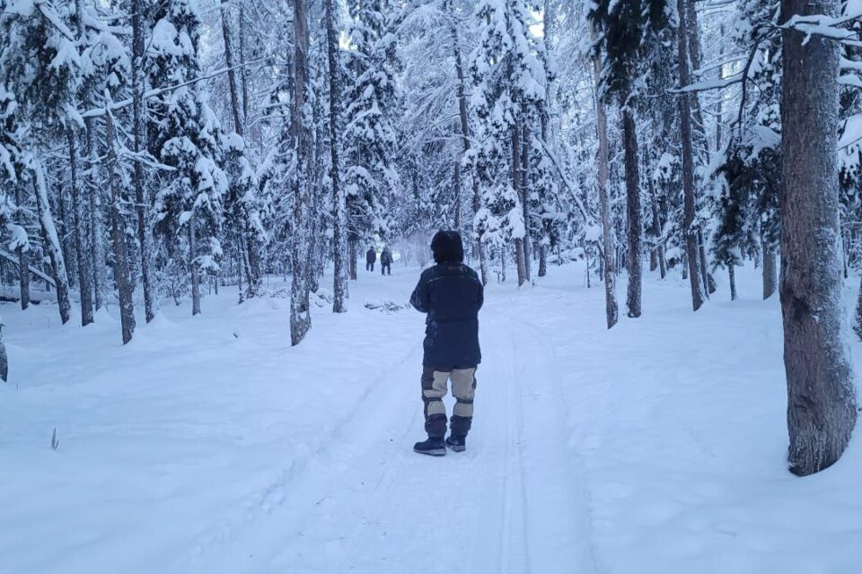 Спасатели ищут заблудившегося на Вилюйском тракте мужчину