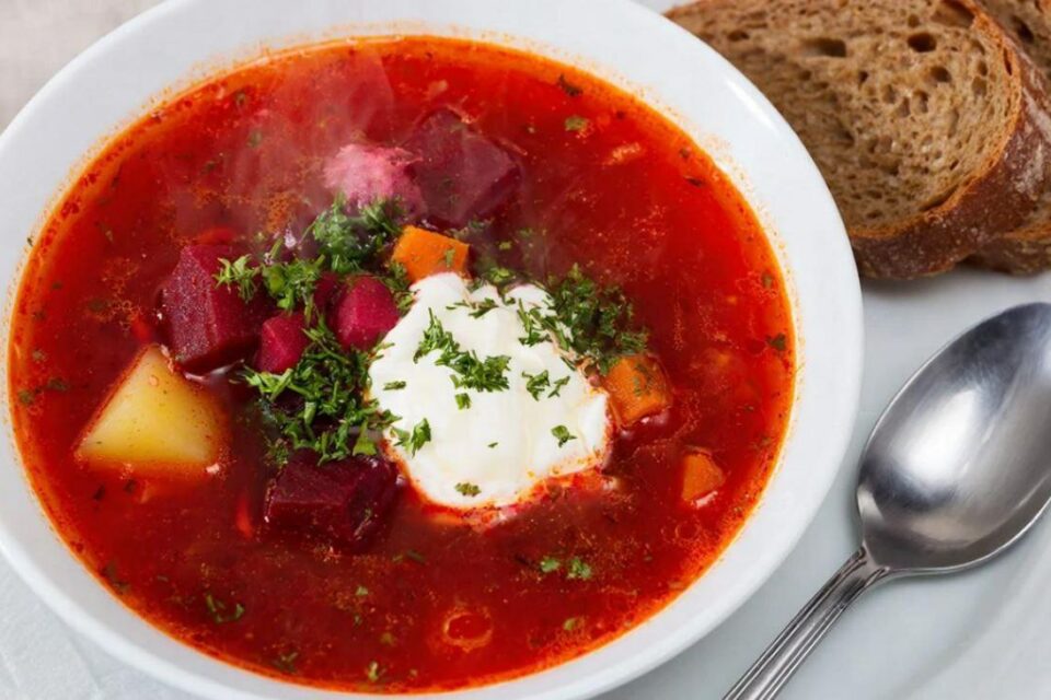 О пользе и вреде борща рассказала гастроэнтеролог
