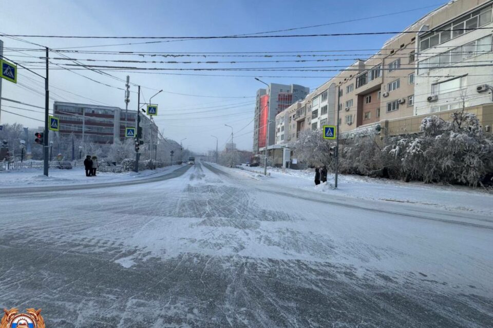 В Якутске водитель наехал на ребенка, переходившего дорогу