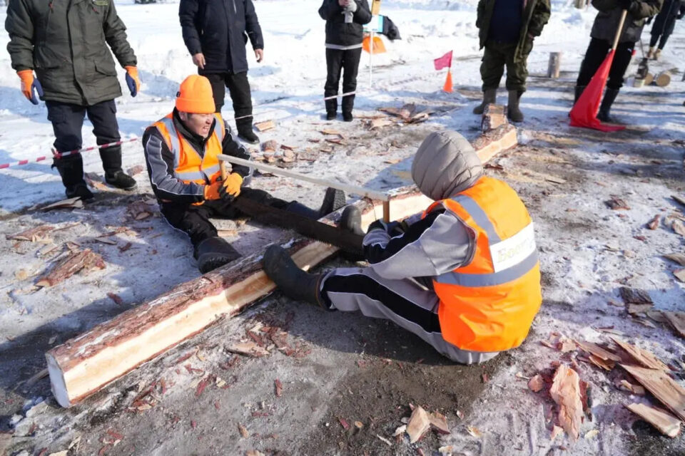 В Верхневилюйском улусе в конкурсе отцов и сыновей победили Александры Захаровы