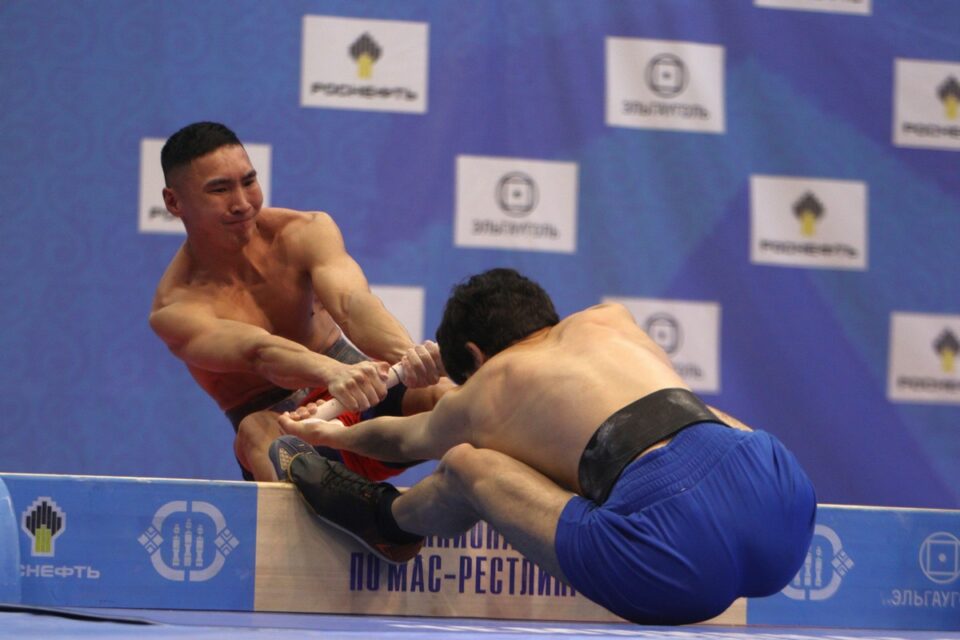 На Всемирные игры кочевников поедут сильнейшие мас-рестлеры страны