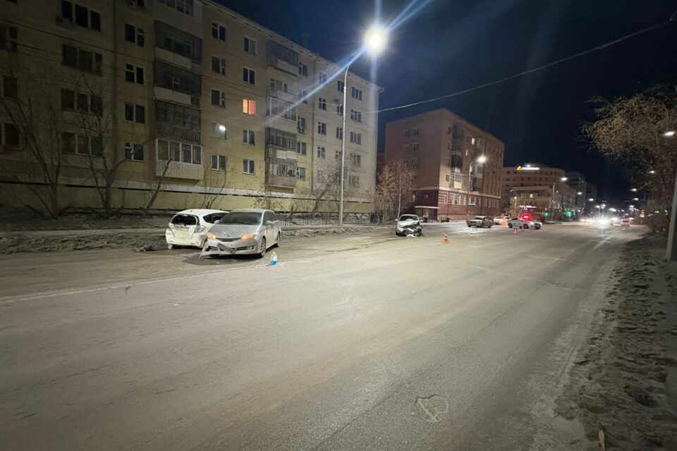 Пять человек пострадали в двух ДТП в Якутске за сутки