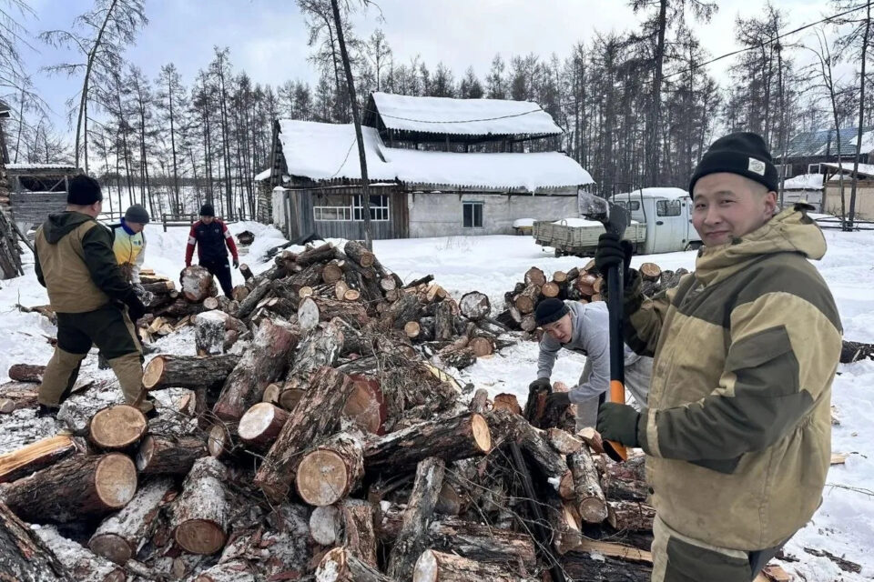 Жителям семи наслегов Усть-Алданского улуса помог «Молодежный десант»