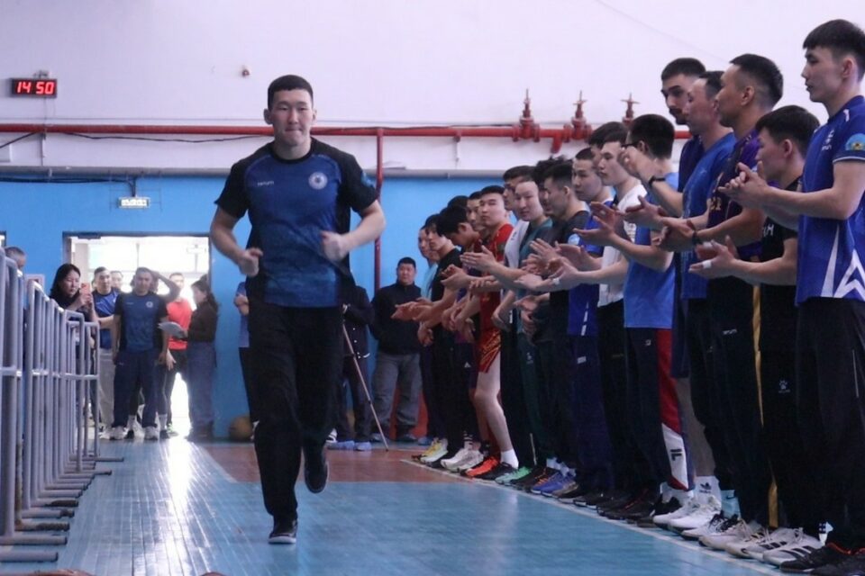 Потомок легендарного силача Мас Мэхээлэ впервые отобрался на Игры Дыгына