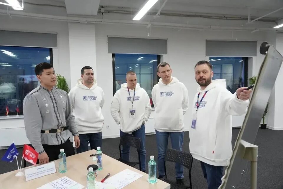 Молодежное правительство Якутии провело сессию для участников программы «Муравьёв-Амурский»