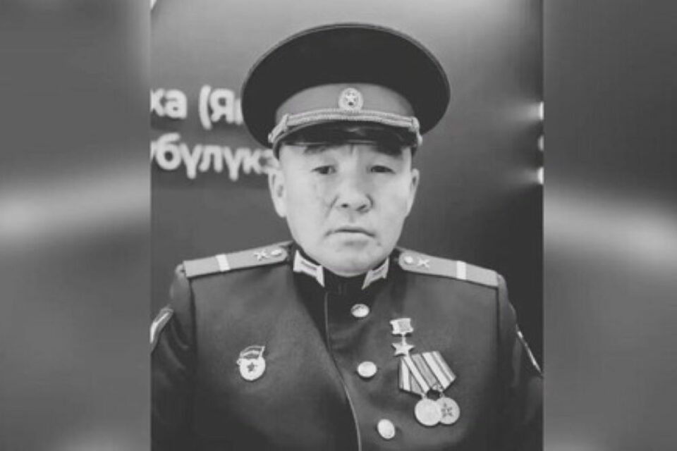 Умерший в Якутии Герой РФ Петров почувствовал себя плохо во время поездки