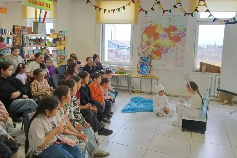 В Хандыге для семей участников СВО провели «Семейные выходные вместе с библиотекой»