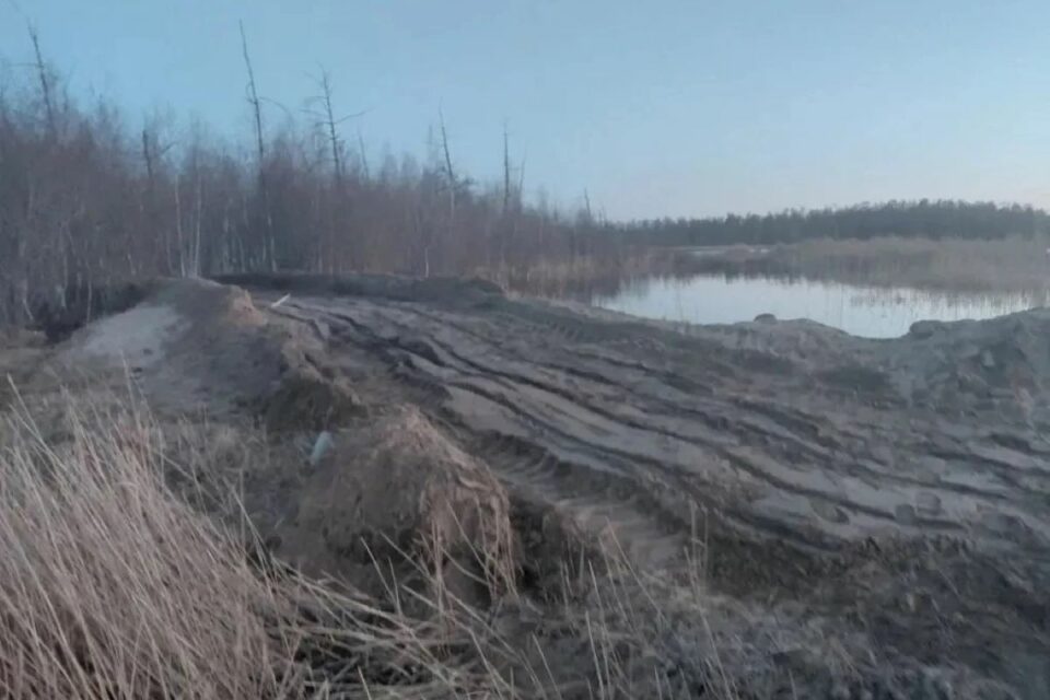 В Намском районе ликвидировали прорыв дамбы на полигоне жидких отходов