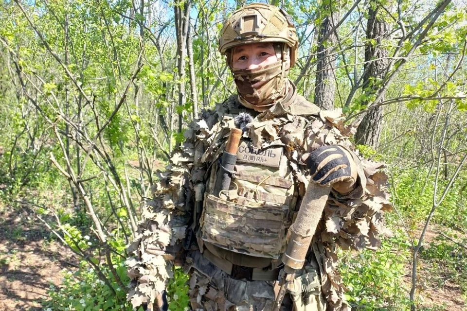 Помогают охотничьи навыки: снайпер из Якутии рассказал, как удерживал ВСУ в близком контакте