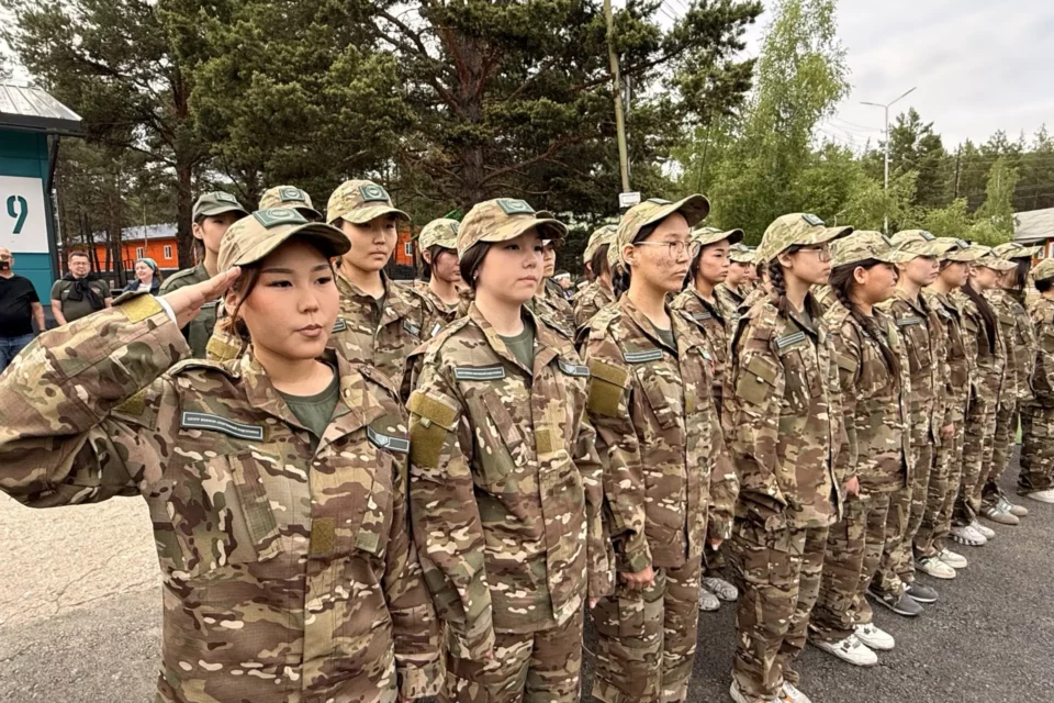 В Якутии стартовала военно-патриотическая смена «Время юных героев» от Центра «ВОИН» 