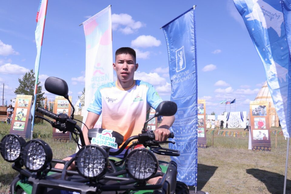 Сунтарский многоборец стал победителем Игр Бэргэна в Якутске