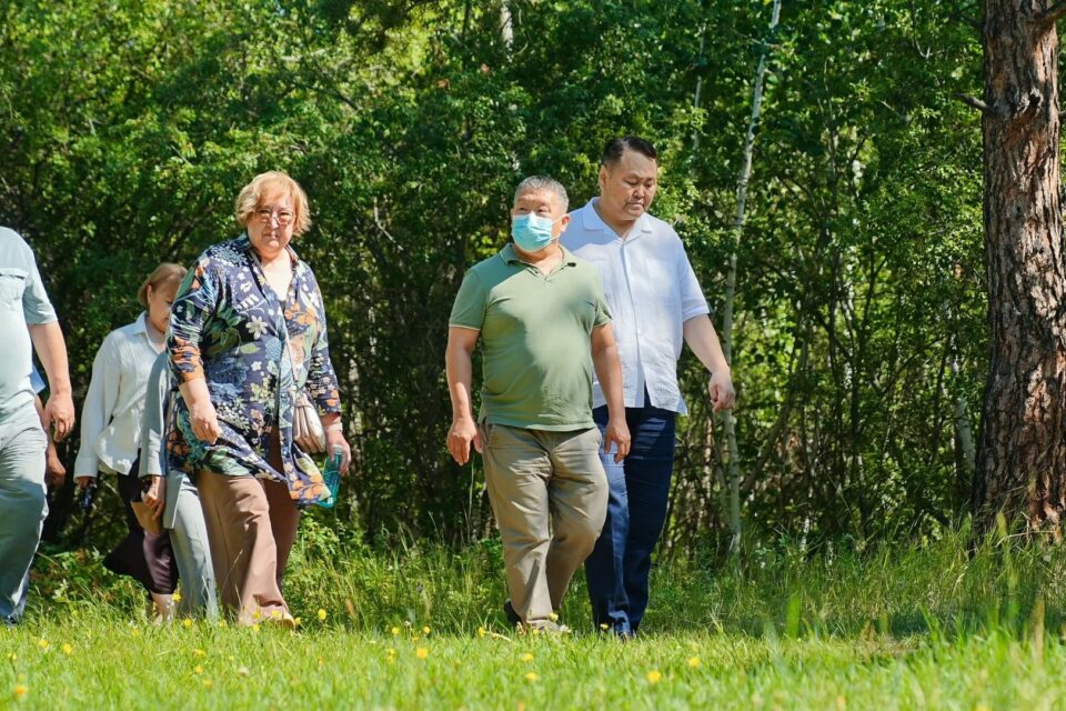 Дмитрий Садовников предложил создать муниципальную программу обновления детских лагерей в Якутске