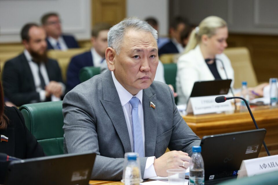 Сахамин Афанасьев прокомментировал комплекс федеральных мер по стабилизации топливного рынка