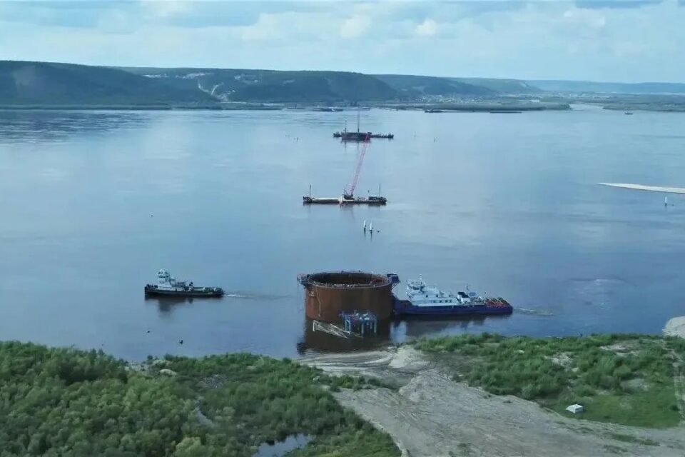 Второй коффердам для Ленского моста установили в русле реки