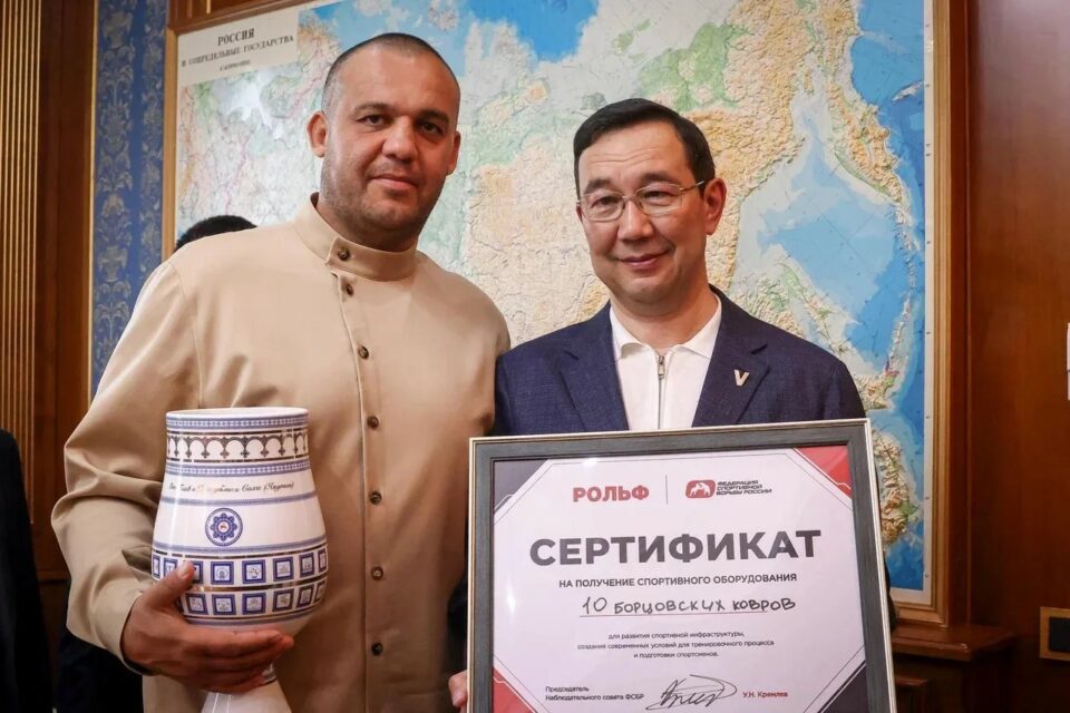 Айсен Николаев встретился с президентом IBA Умаром Кремлевым
