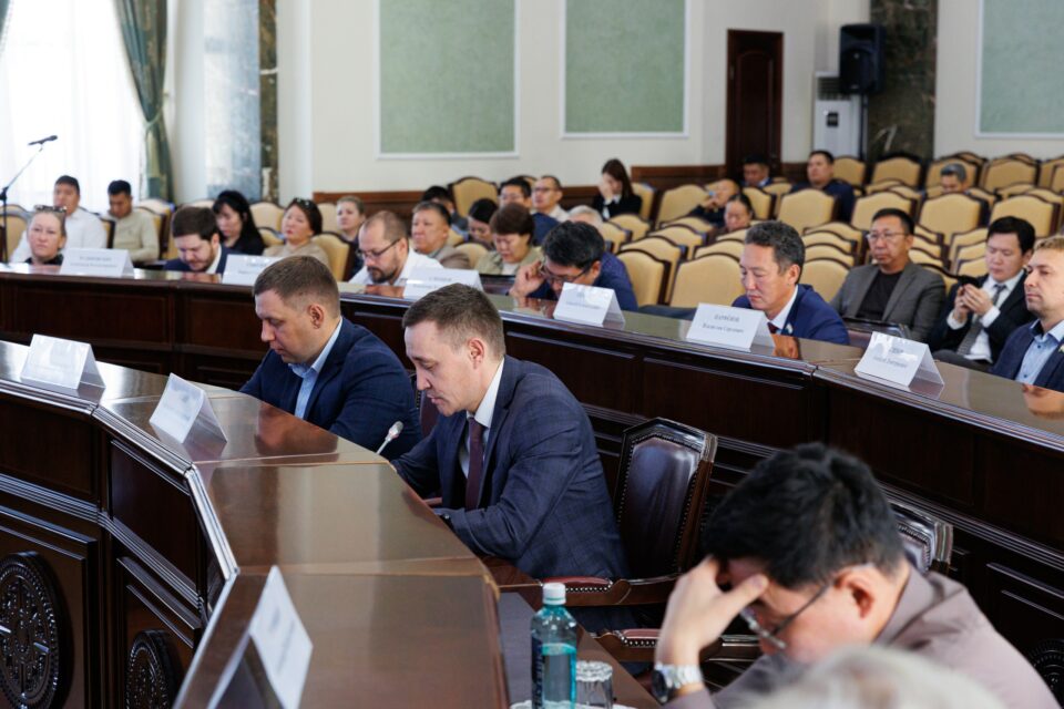 В Якутске установят мемориальную доску первому президенту республики Михаилу Николаеву