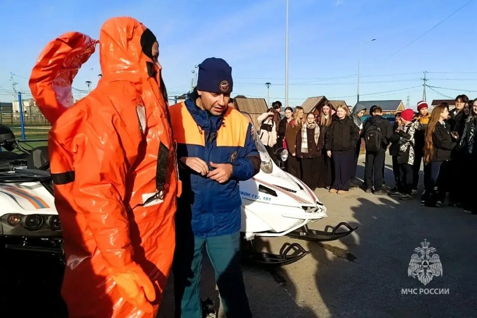 Школьникам Жатая рассказали о правилах безопасного поведения у воды осенью