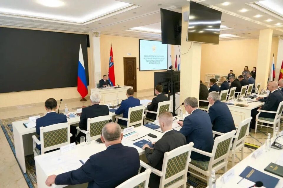 Юрий Трутнев обсудил разработку плана реализации Стратегии социально-экономического развития ДФО